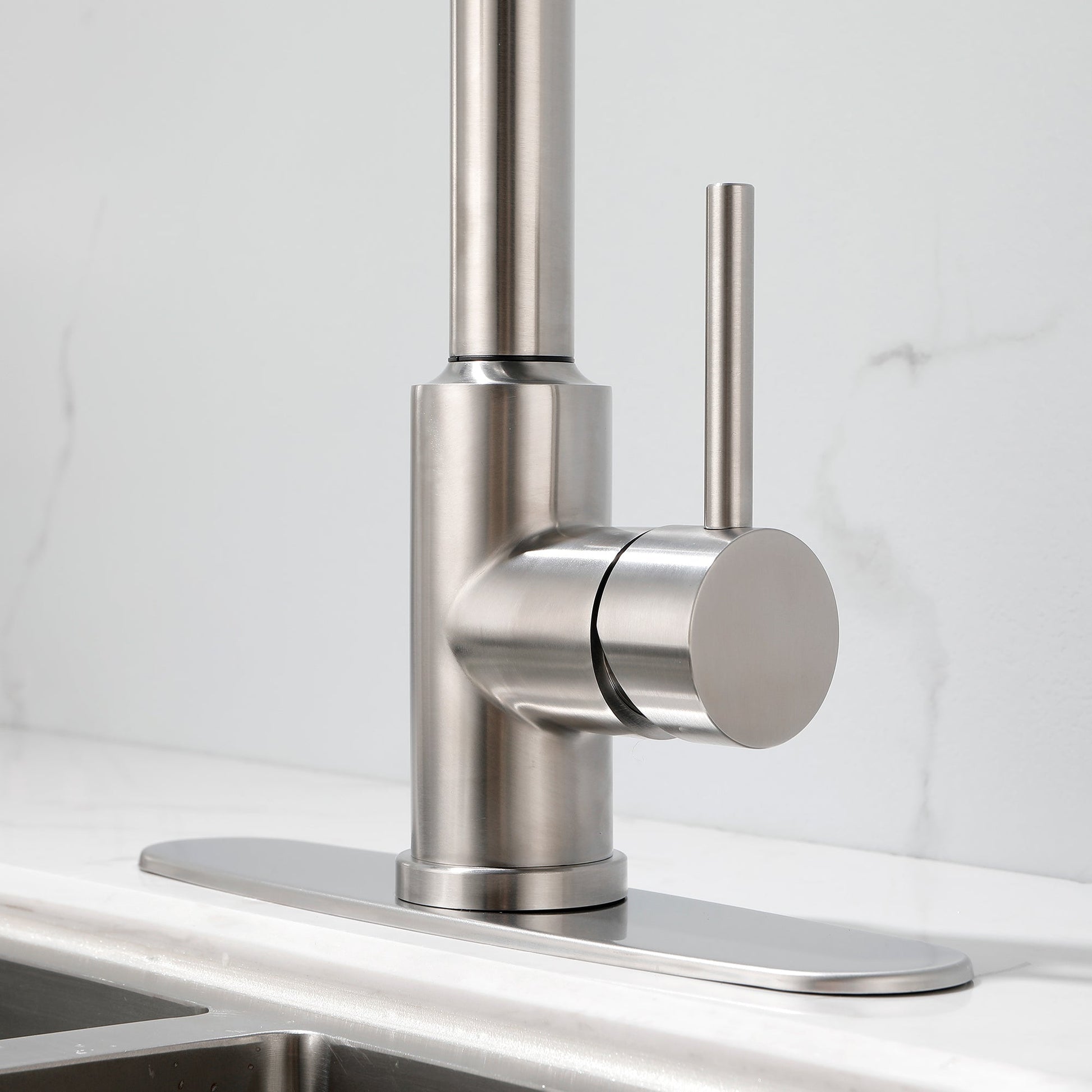 Stainless Steel Kitchen Sink Faucet With Pull-down Sprayer Ohberri