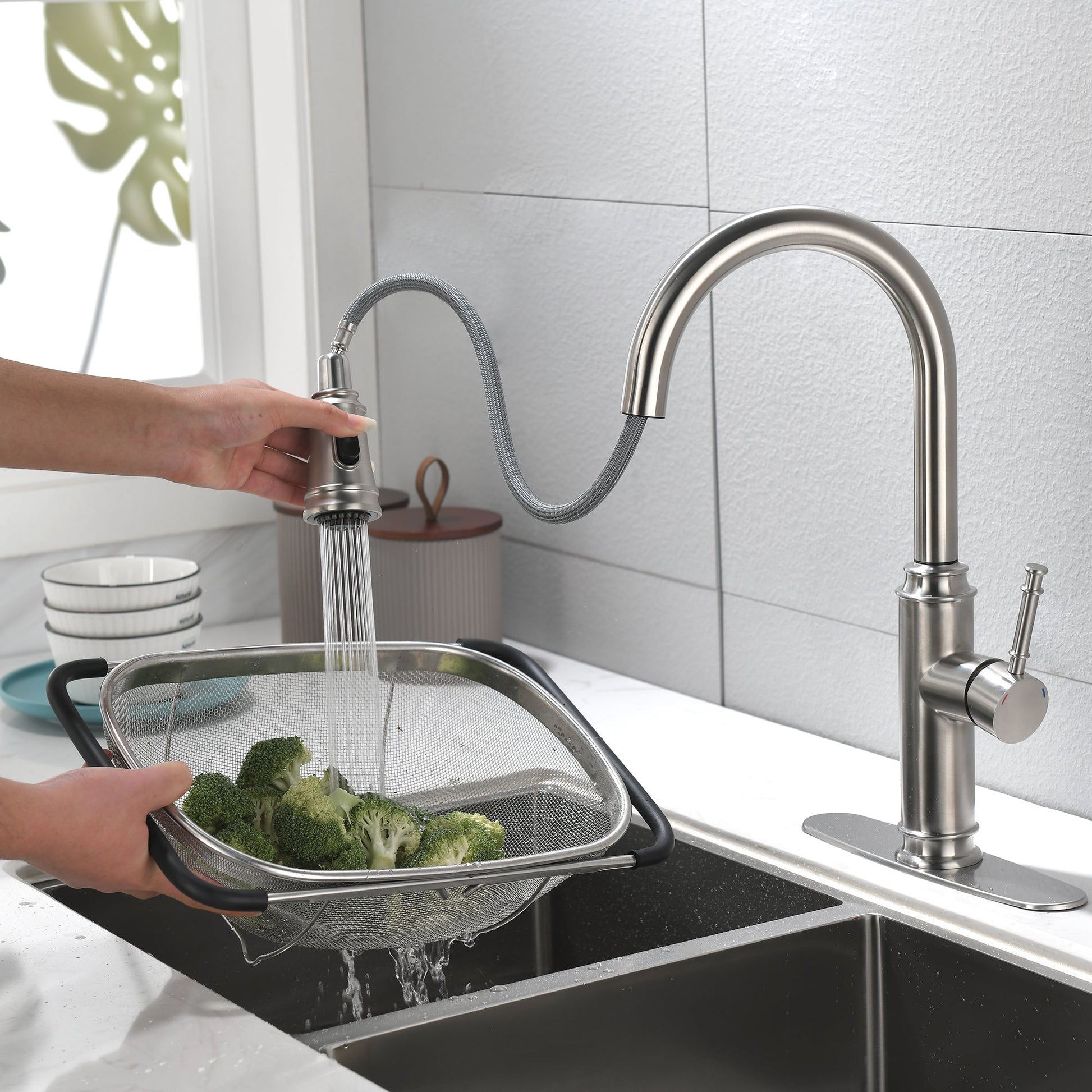 Single Handle High  Pull Out Kitchen Faucet- Stainless Steel Ohberri