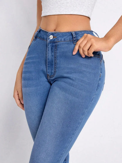 64211735-fff0-4981-8c1f-8ae2cbfe20b4-Max