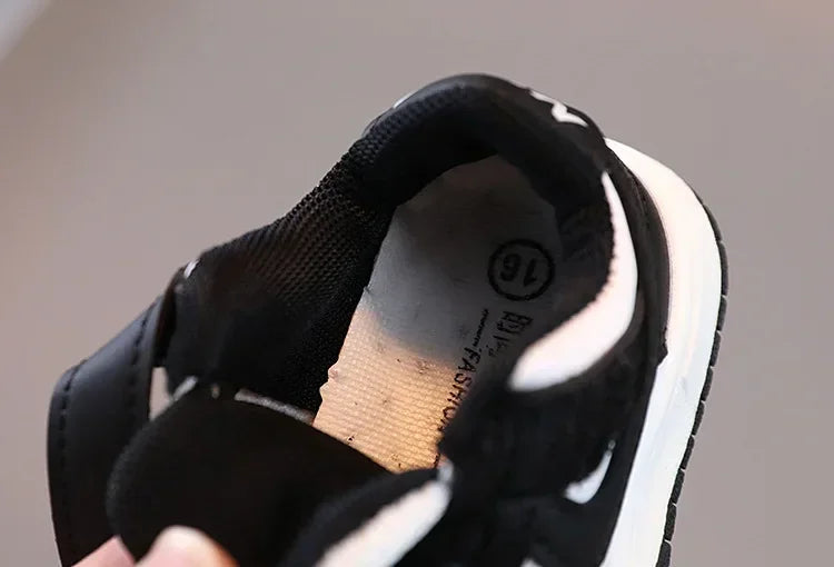 2025 New Toddler Baby Kids Fashion Design Walking Shoes Sneakers White Non-slip Casual Shoes Boys Breathable Outdoor Board Shoes Ohberri