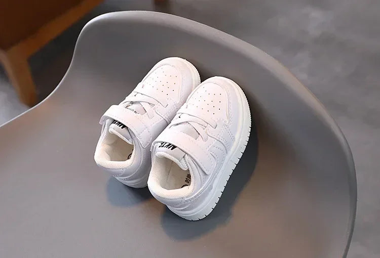 2025 New Toddler Baby Kids Fashion Design Walking Shoes Sneakers White Non-slip Casual Shoes Boys Breathable Outdoor Board Shoes Ohberri