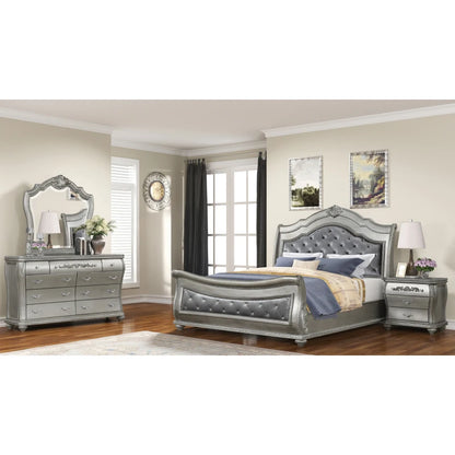 Traditional Style 4 Pc Queen Bedroom Set With Upholstered Crystal-Tufted bed Made with Wood in Silver - Ohberri