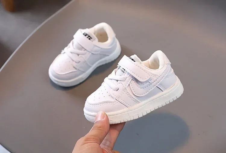 2025 New Toddler Baby Kids Fashion Design Walking Shoes Sneakers White Non-slip Casual Shoes Boys Breathable Outdoor Board Shoes Ohberri