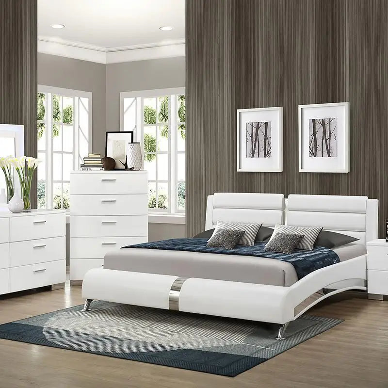5-Pc Eastern King Bedrm Set in White Finish - Ohberri